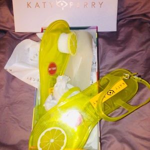 Katy Perry (The Gelli) Fruit Sandals SZ 10/10.5